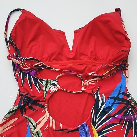 One Piece Bathing Suit Strappy Back Red Multi Tropical Floral Print Size  S/M - Picture 6 of 15